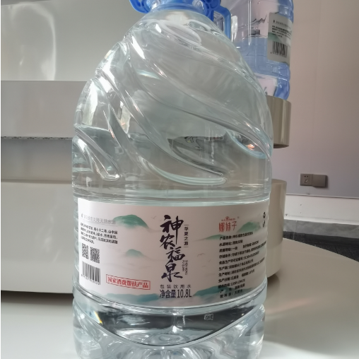 炎陵娜妹子神农福泉包装饮用水10.8L/桶